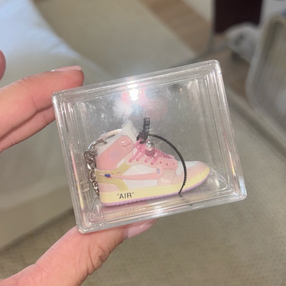 Tiny Nike Jordan’s Pink and White Sneaker Keychain in box - Picture 1 of 4